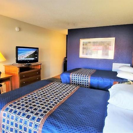 Economy 7 Inn- Newport News Exteriör bild
