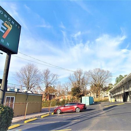 Economy 7 Inn- Newport News Exteriör bild
