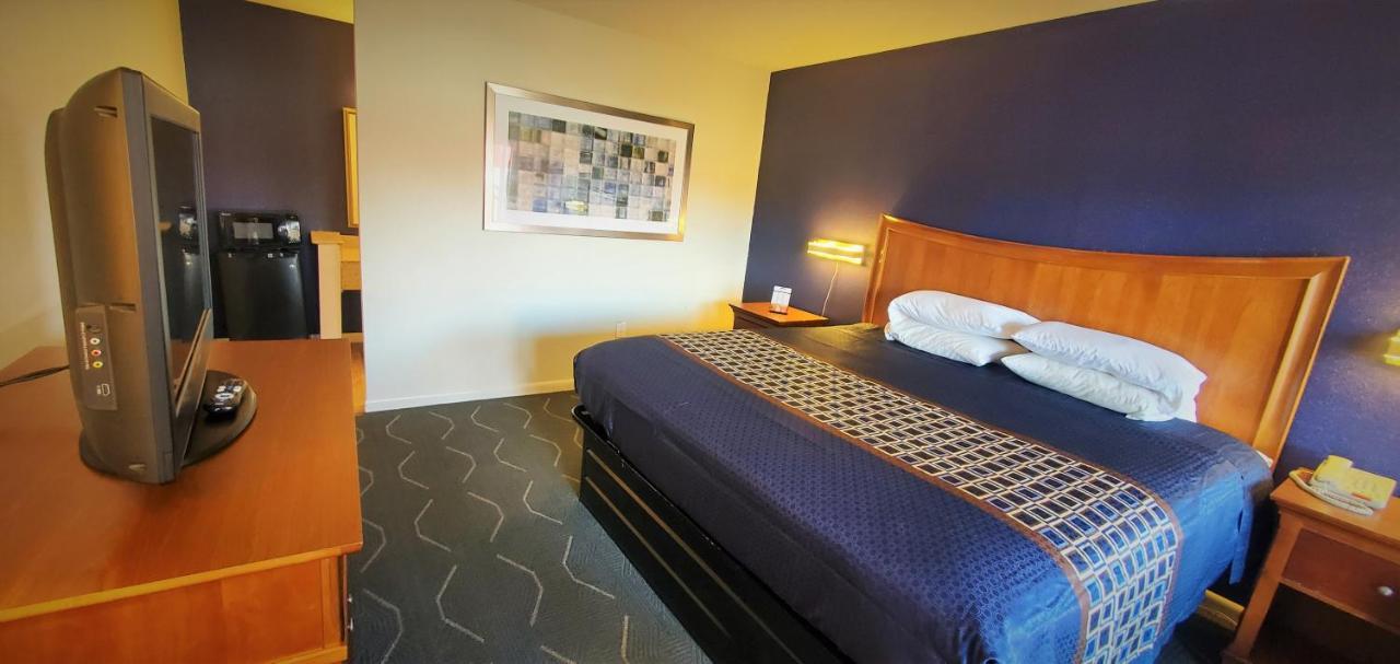 Economy 7 Inn- Newport News Exteriör bild