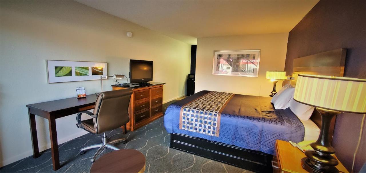 Economy 7 Inn- Newport News Exteriör bild